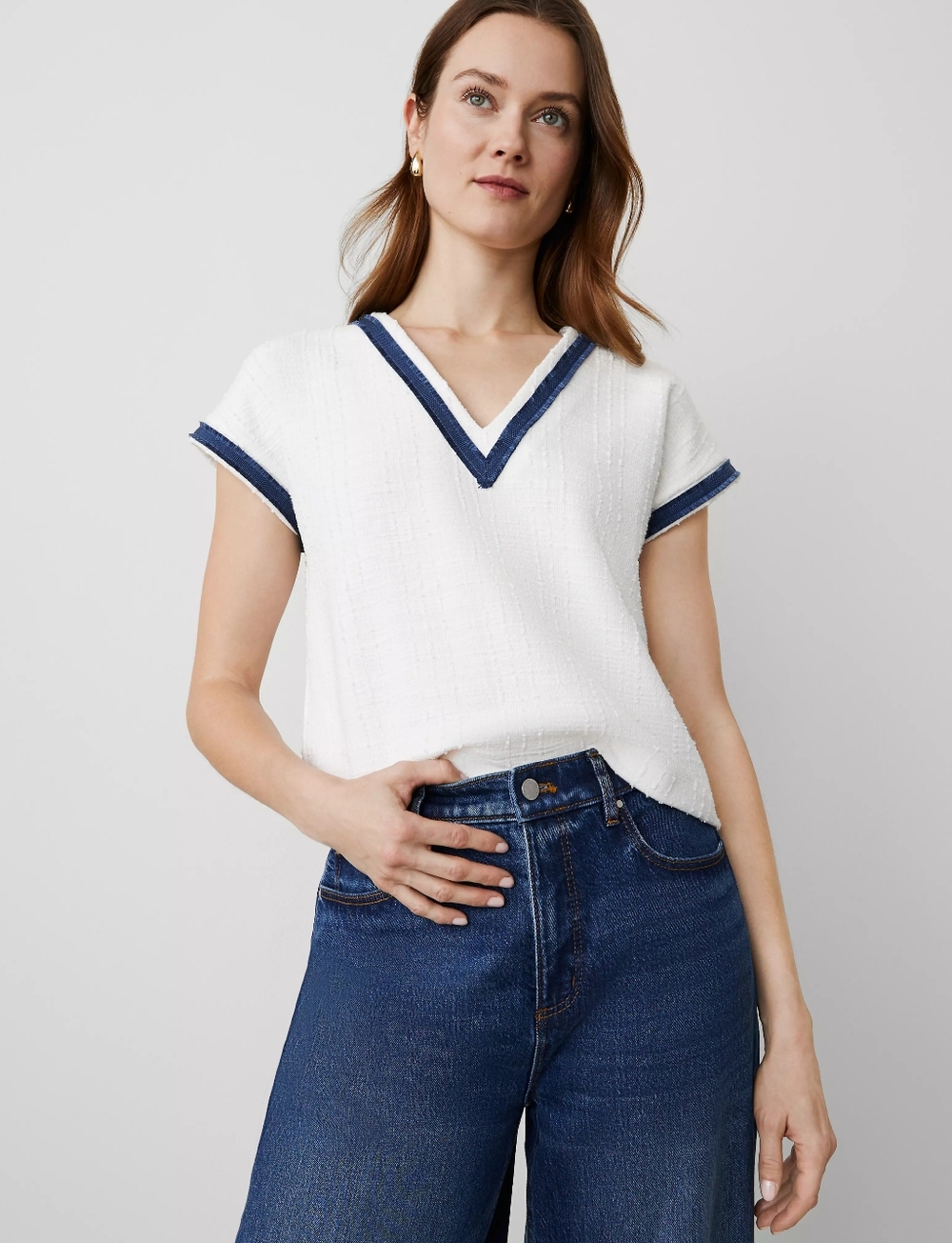 Ann Taylor Petite White Tweed V-Neck Short Sleeve Blouse with Blue Trim - XXSP